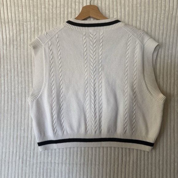Aritzia Sunday Best Winston Sweater Vest White & Navy Sz Large Merino Wool Blend - Picture 3 of 10